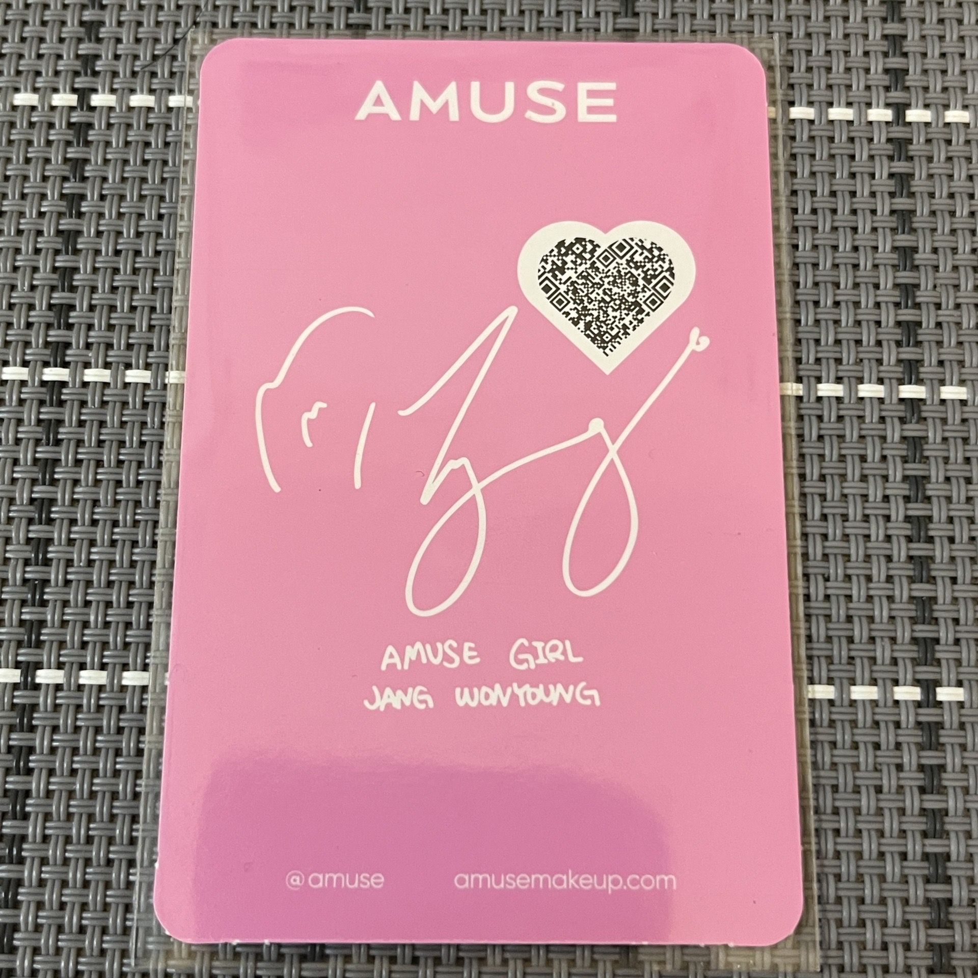 張員瑛 amuse代言 粉底液卡