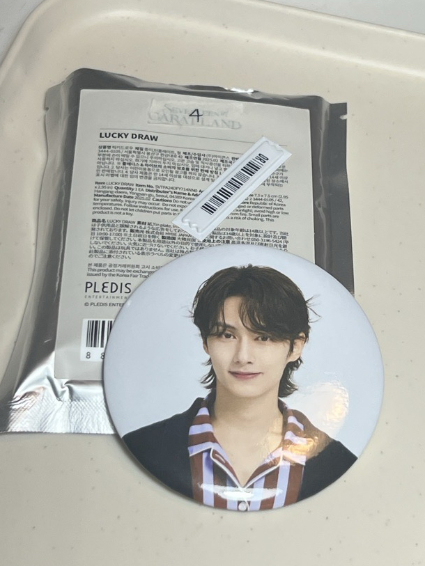 SVT FA 小黑扇 24克拉島徽章 Holiday 徽章