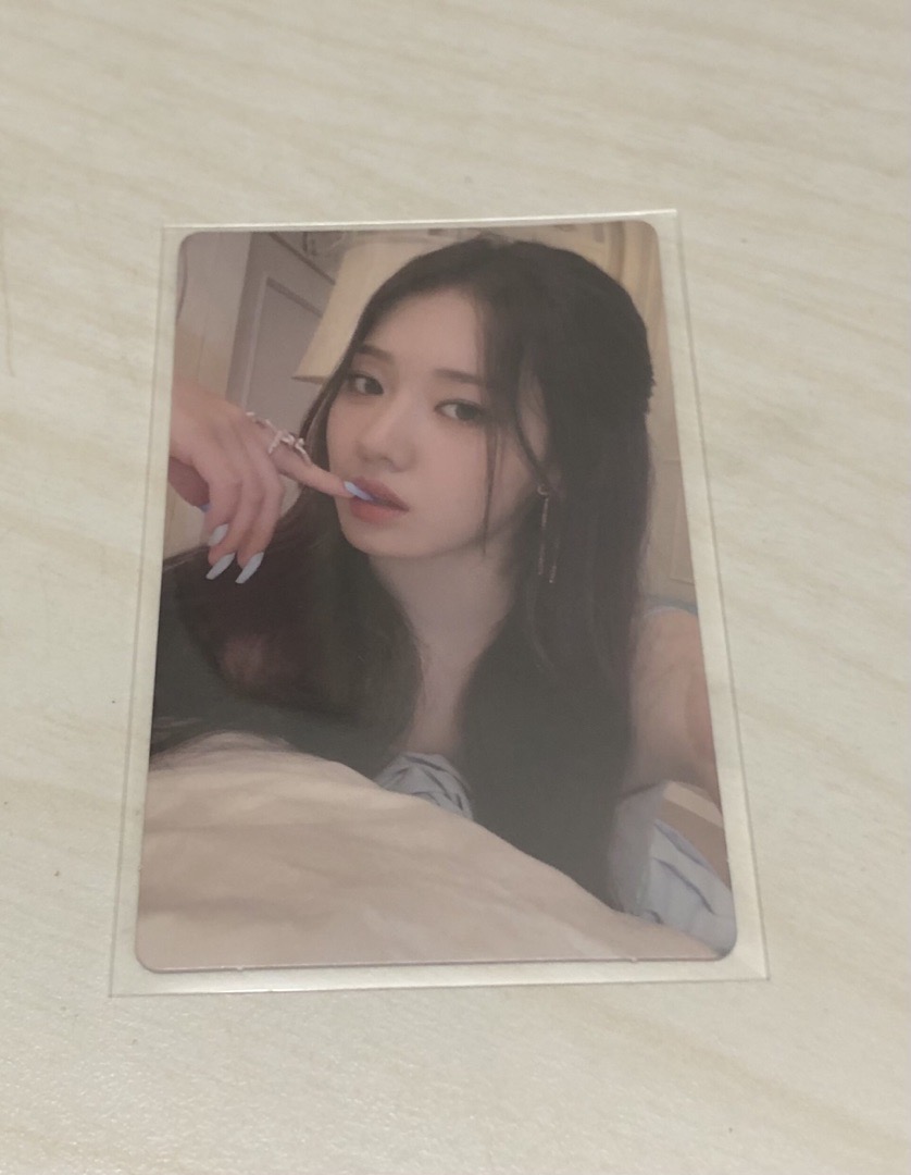 weverse 一週年寫真特典 RORA