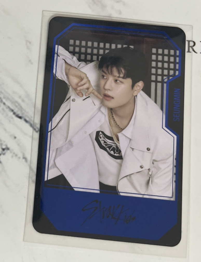 合HOP限量專卡A版玟