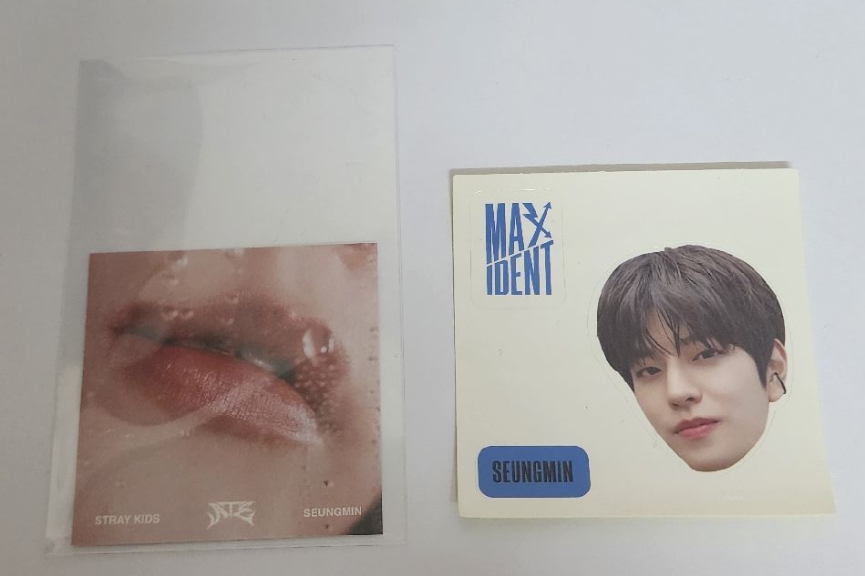 #送 Stray Kids 金昇玟 唇卡 貼紙 小卡 專卡 專輯 
