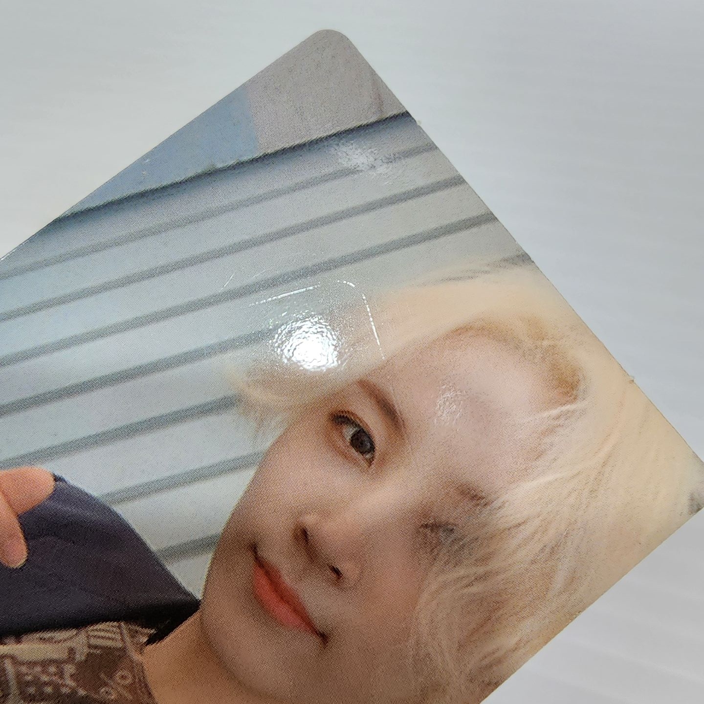 左3大損不單出 賣場任5張漢卡可購買