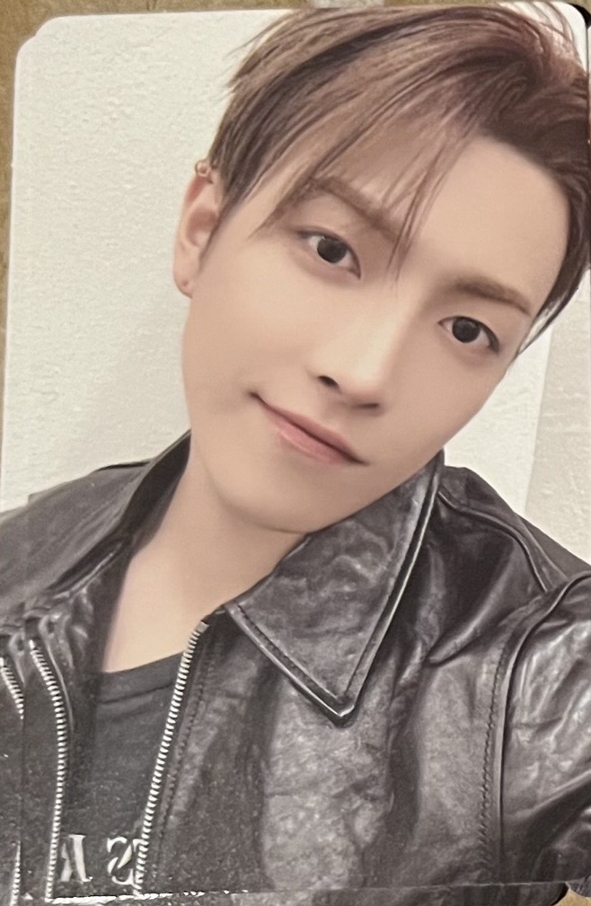 第二週卡包-側臉中