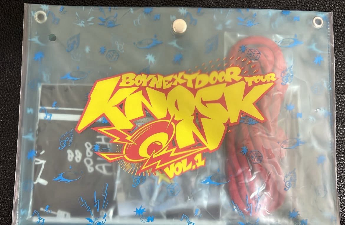 📗Knock On Vol’1  IN JAPAN 愛知場P席禮 💖 LEEHAN