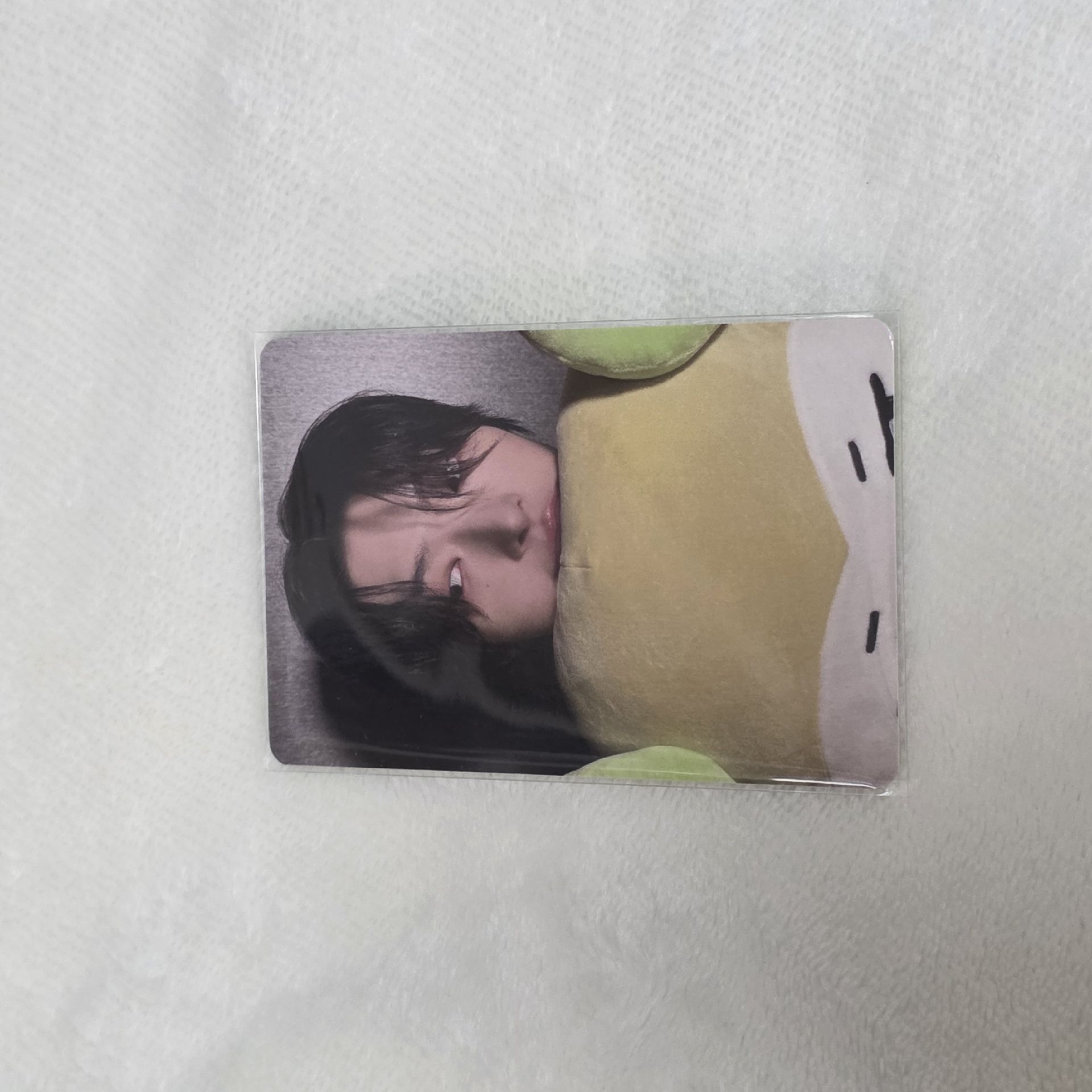 MIGHTEEZ 旼琦 抱枕卡