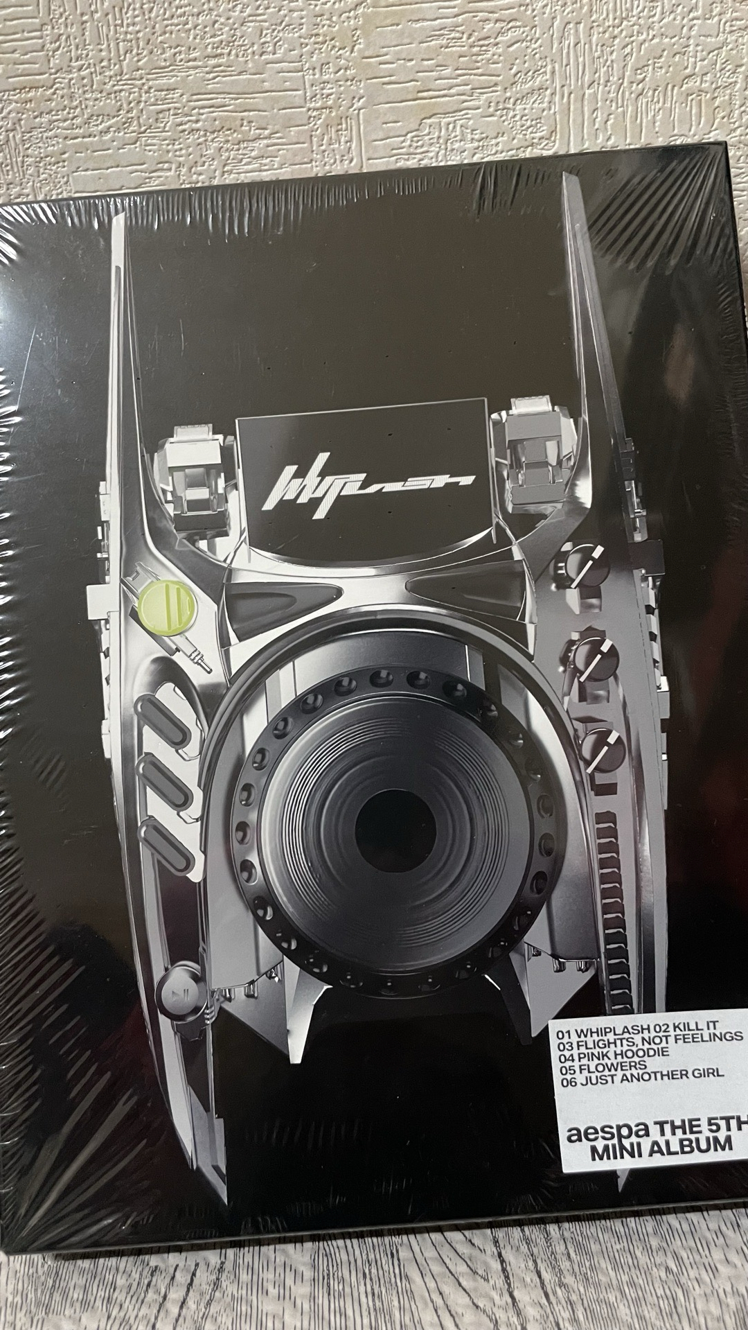 ［現貨］衣服限定版本專 吉 全新未拆