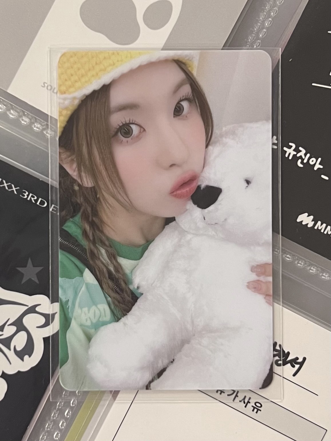 💫 NMIXX 抱熊裴