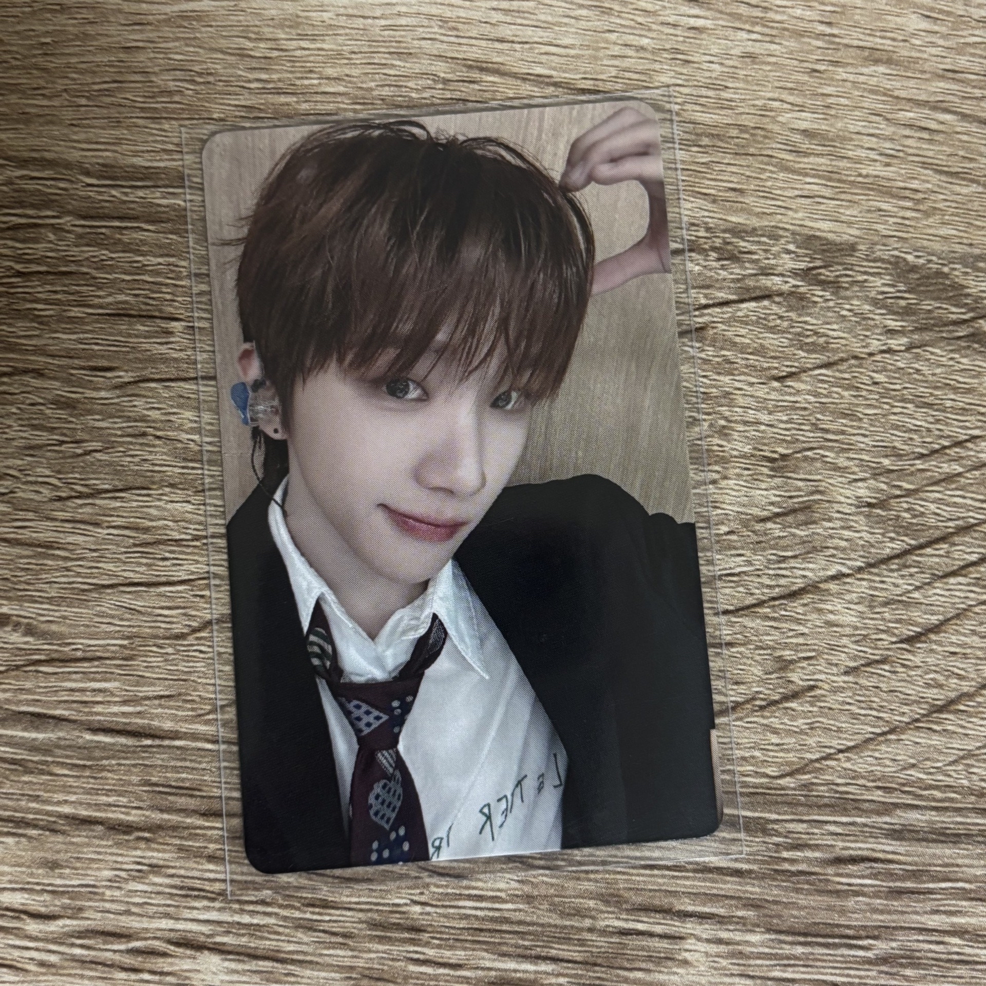 HOW? wvs 1.0 簽售卡 末簽熊耳