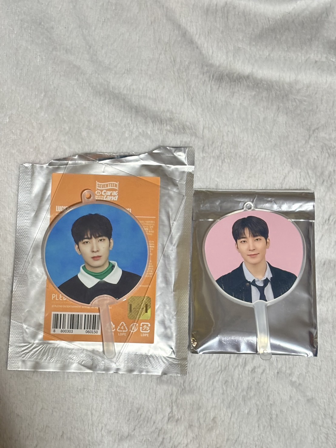 25年克拉島 holiday 圓佑wonwoo小扇 一組