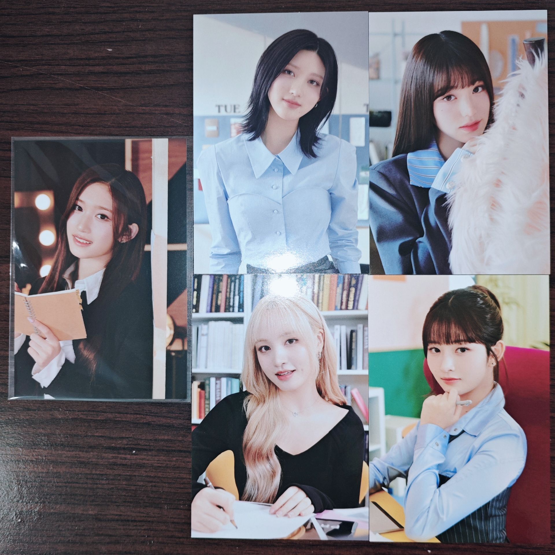 fm場周明信片組一套