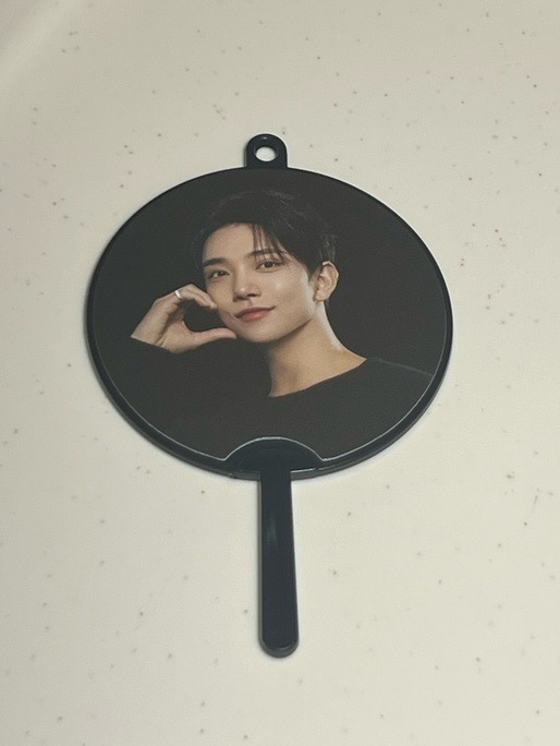 SVT FA 小黑扇 24克拉島徽章 Holiday 徽章