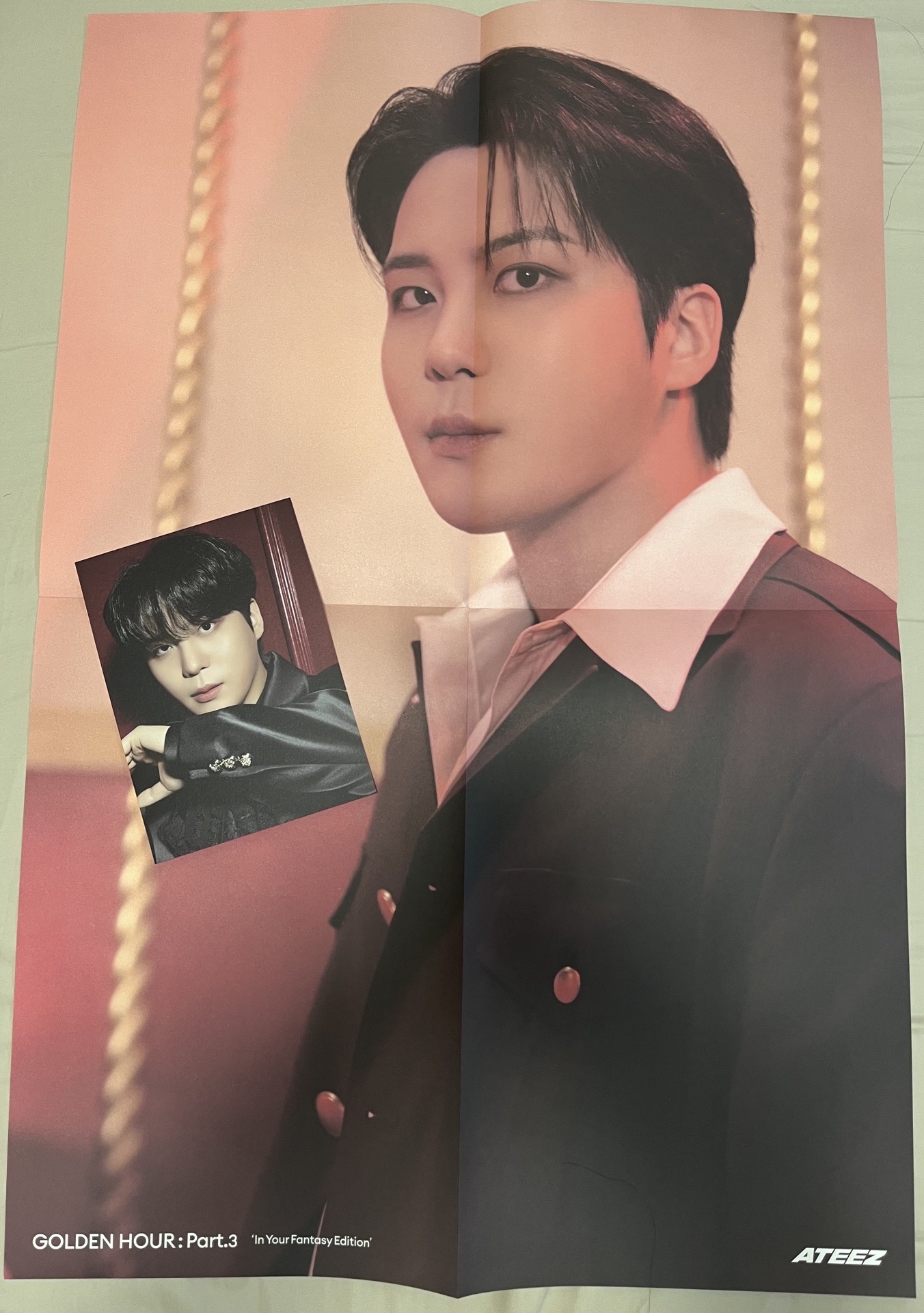 GOLDEN HOUR :  Part.3 In Your Fantasy 海報+明信片/歌詞本+CD+貼紙