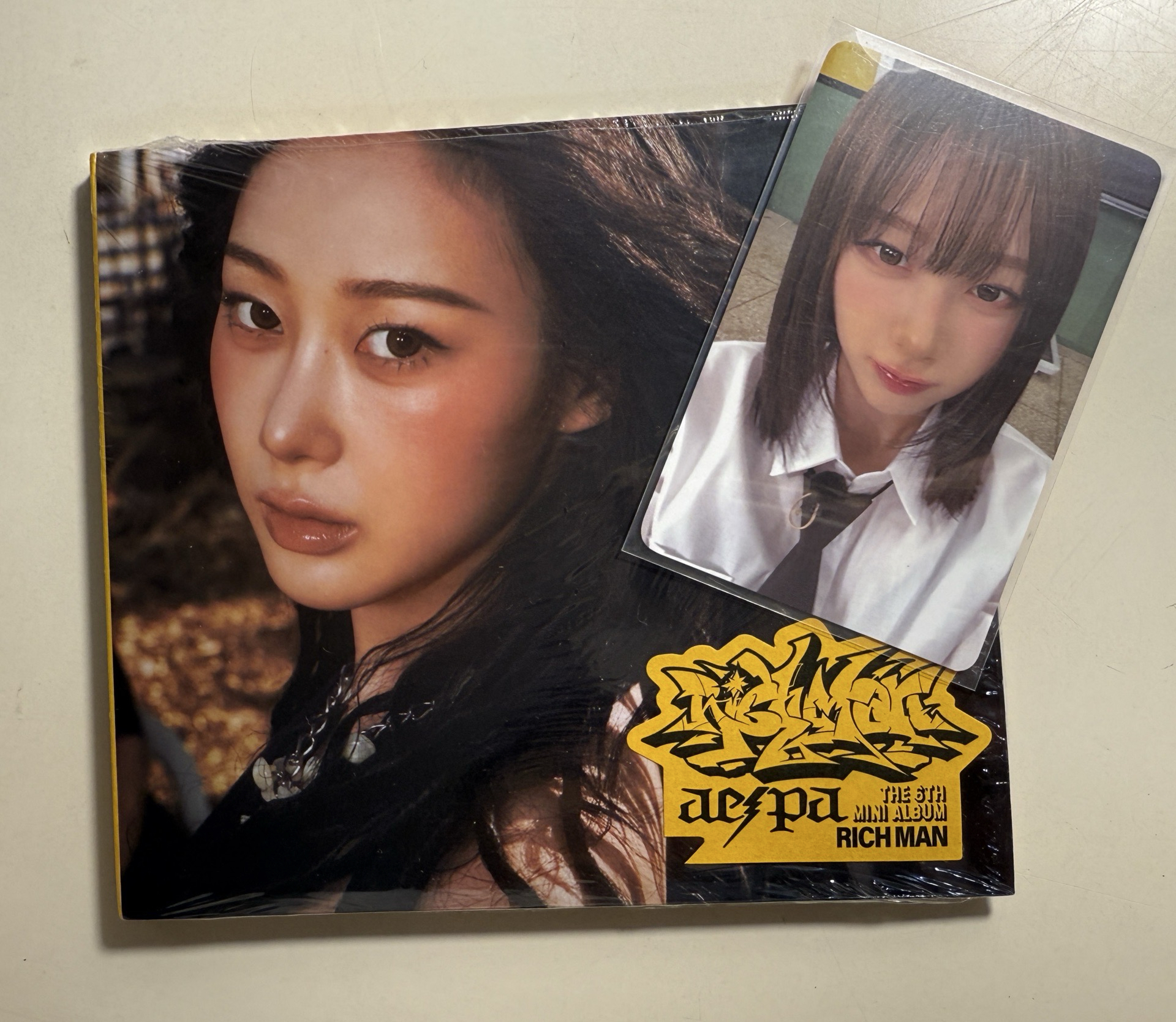 ✴️ [現貨] Burst 吉版未拆單封 + el幸運卡吉 GISELLE