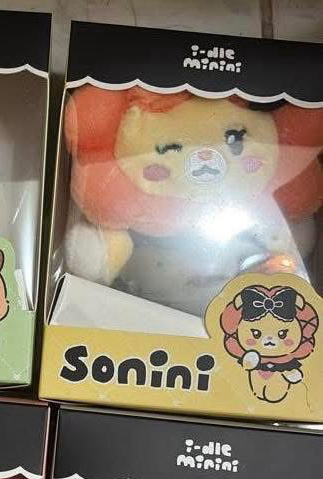 第二代快閃店小娟盒娃（含卡）