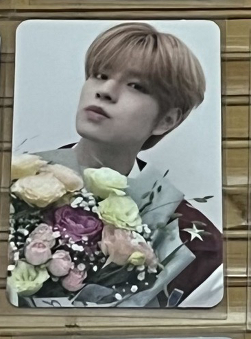 五星 SWLD 扭蛋 金昇玟 捧花玟（標價含綁）