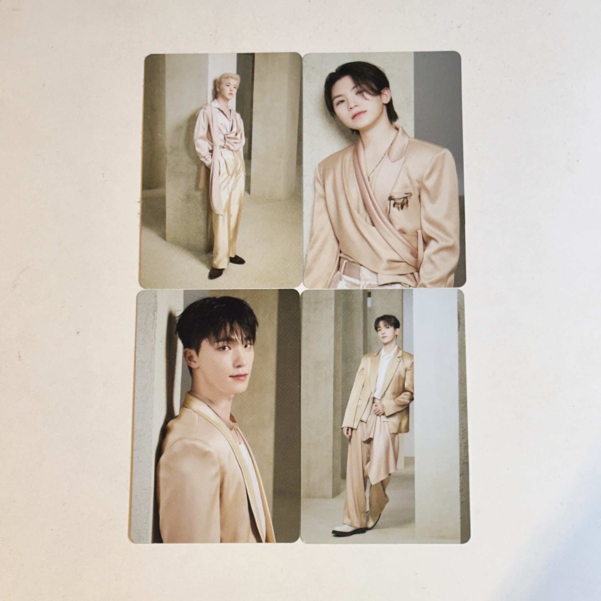 RIGHT HERE 隨機卡 ｜卡包