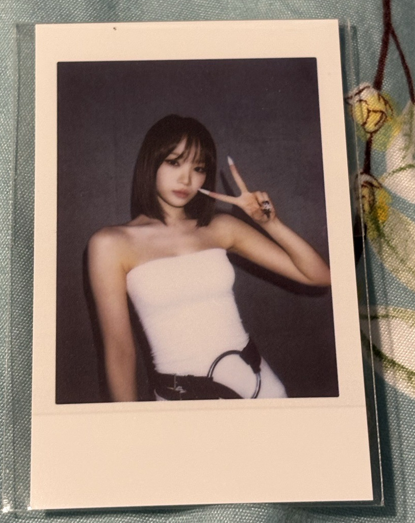 Le sserafim HOT滿額卡 金采源