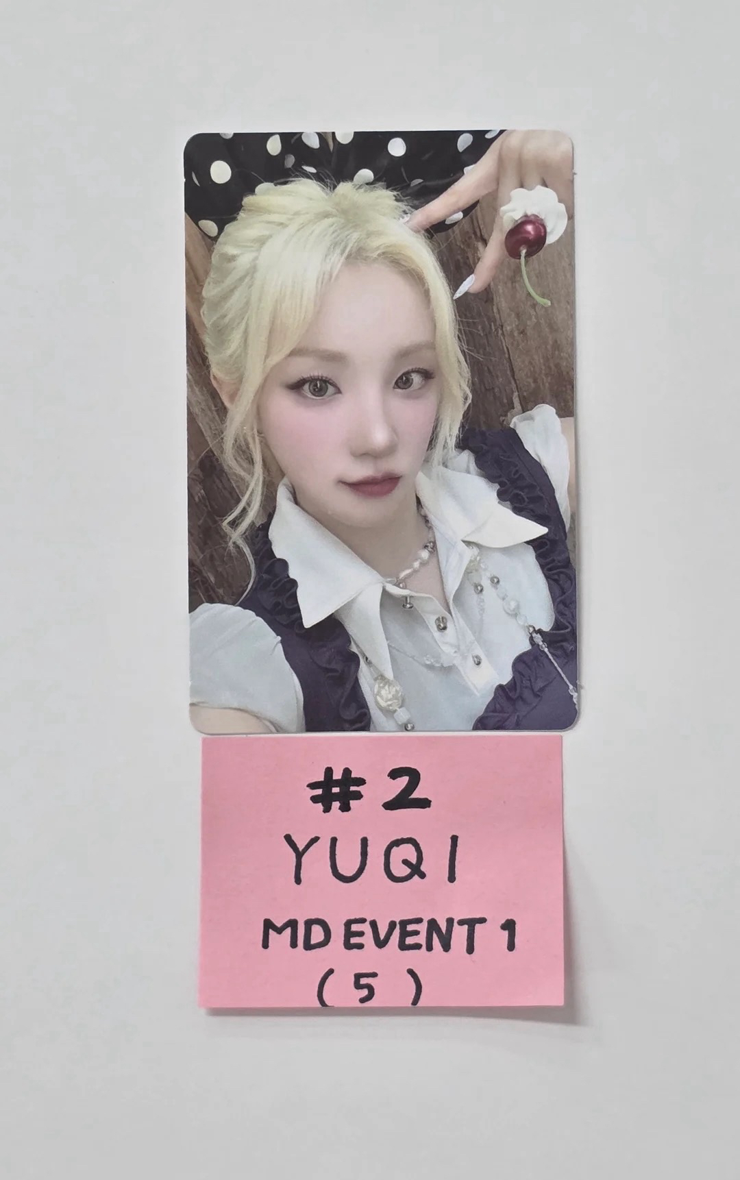 IDLE宋雨琦正版小卡-快閃店（滿額卡頭比耶）