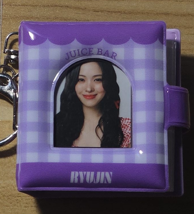 2025 日本快閃 鑰匙圈吊飾 迷你相本 留真款