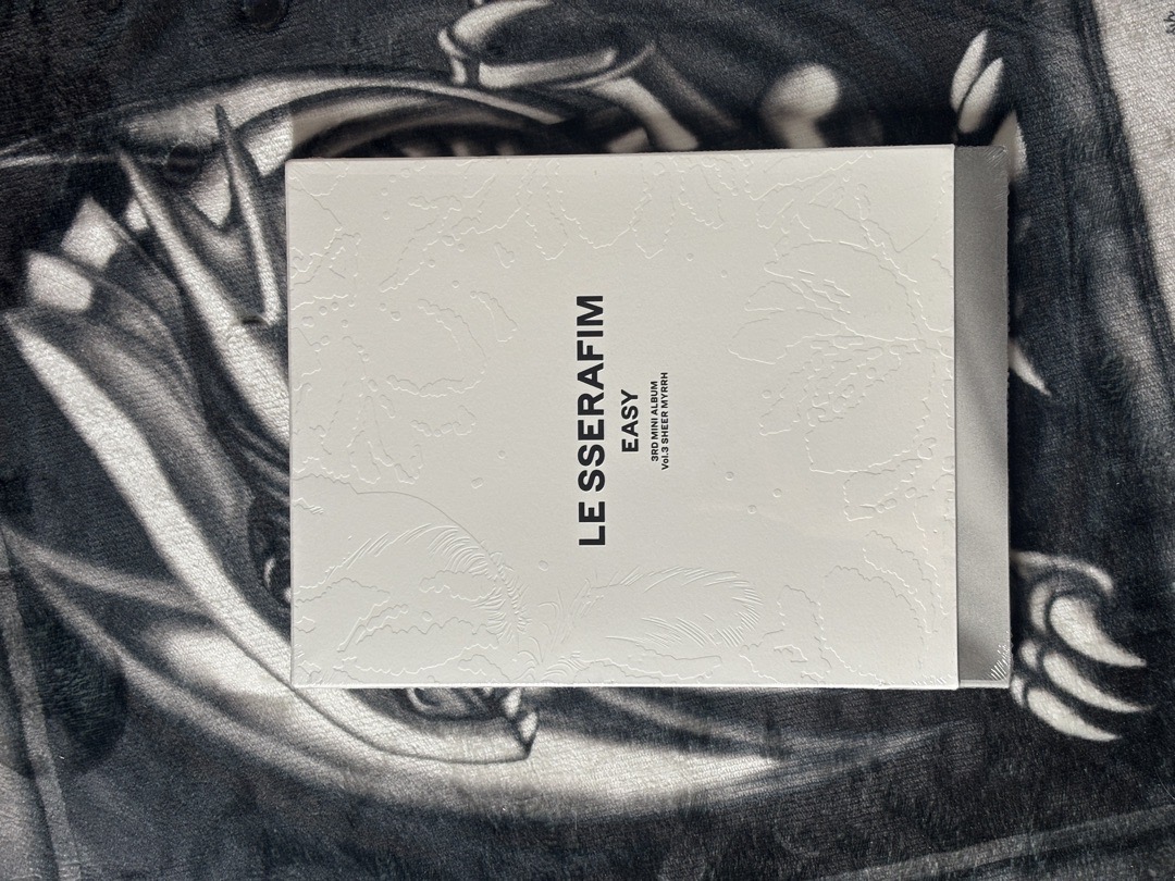 LE SSERAFIM EASY 一般版 未拆專 三本一套🔆