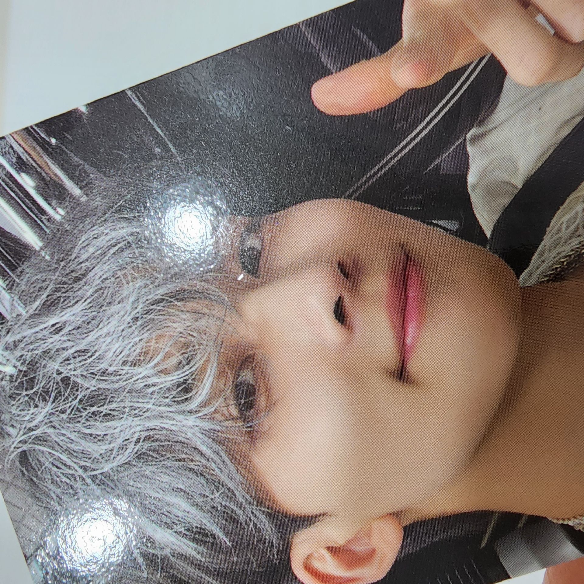 上排左2 微痕跡