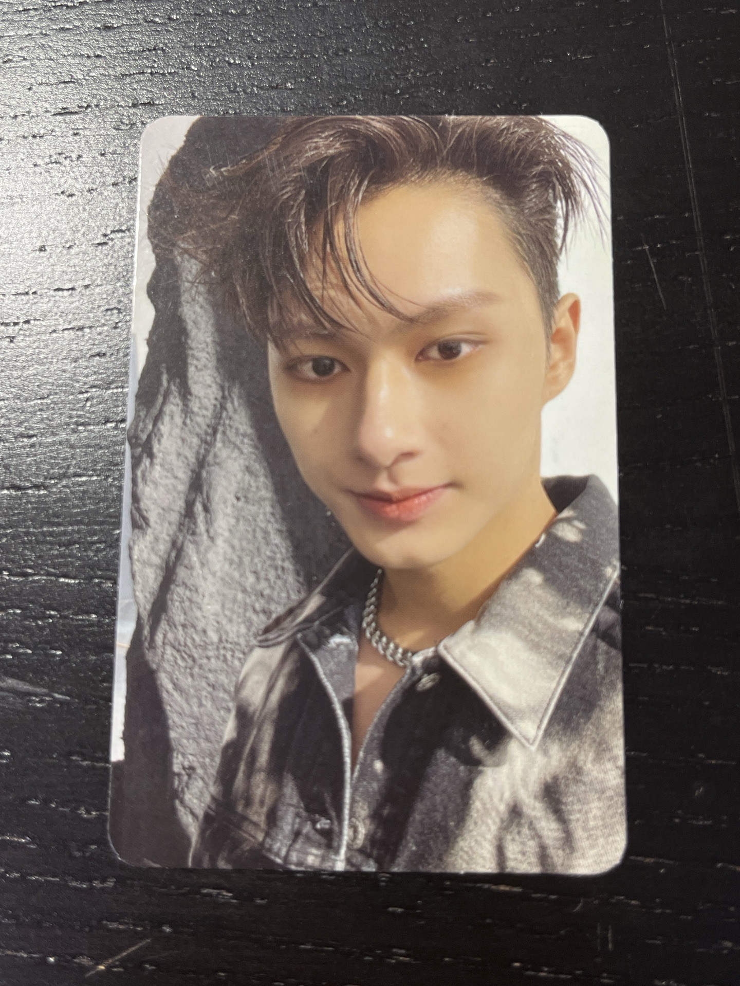 JUN｜💙｜大風把他的頭髮刮花了