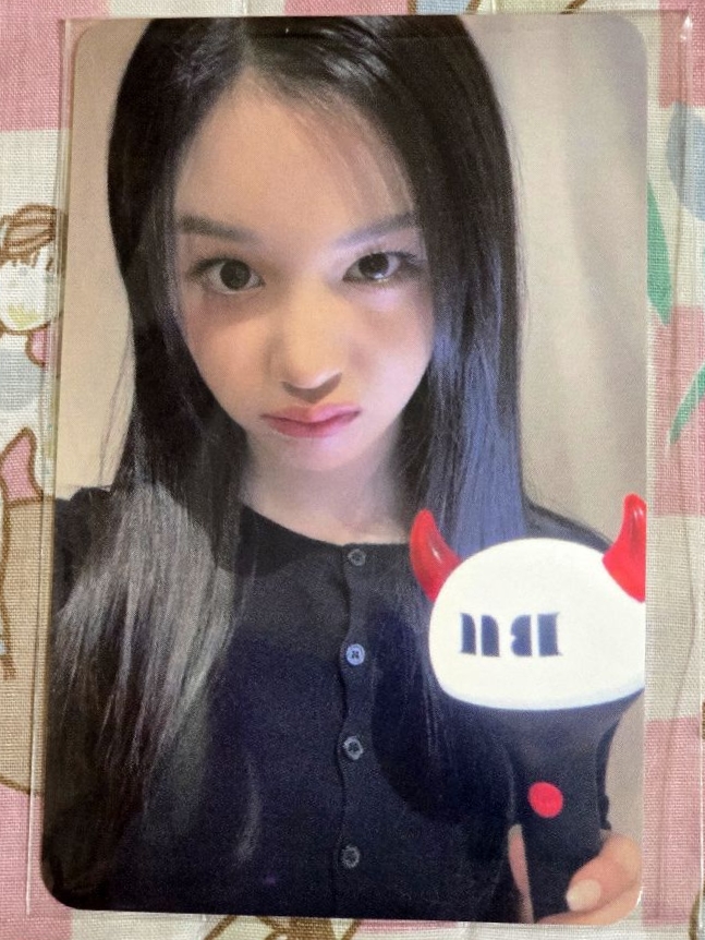 Pharita 塔 線上手燈