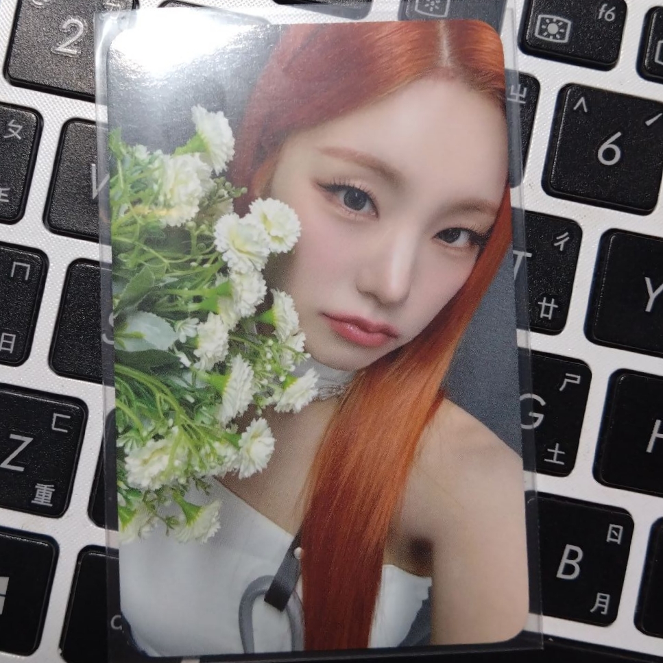 ITZY Born to be Yeji WM1.0簽售卡