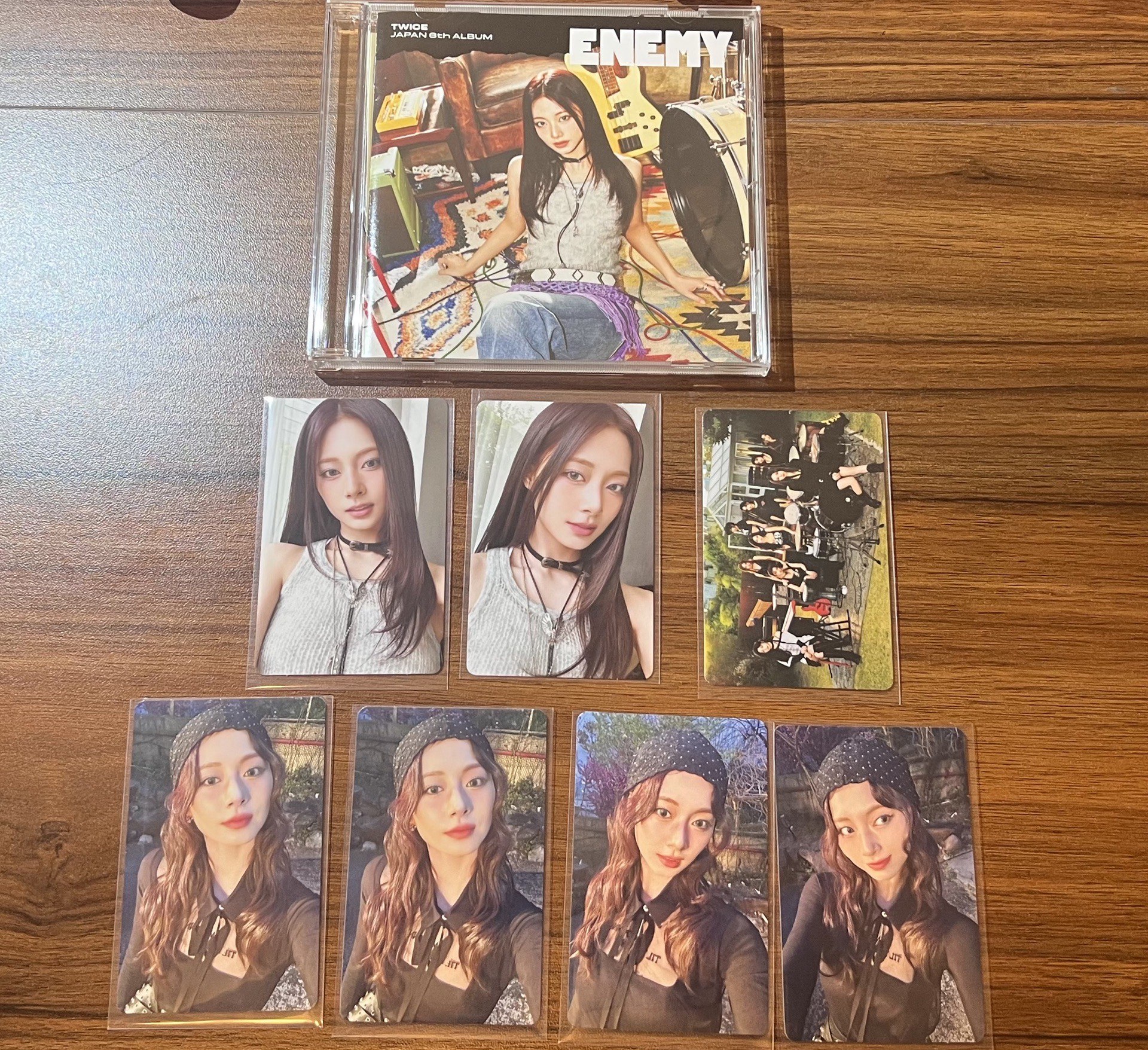 子瑜ENEMY頭巾+團體小卡組250