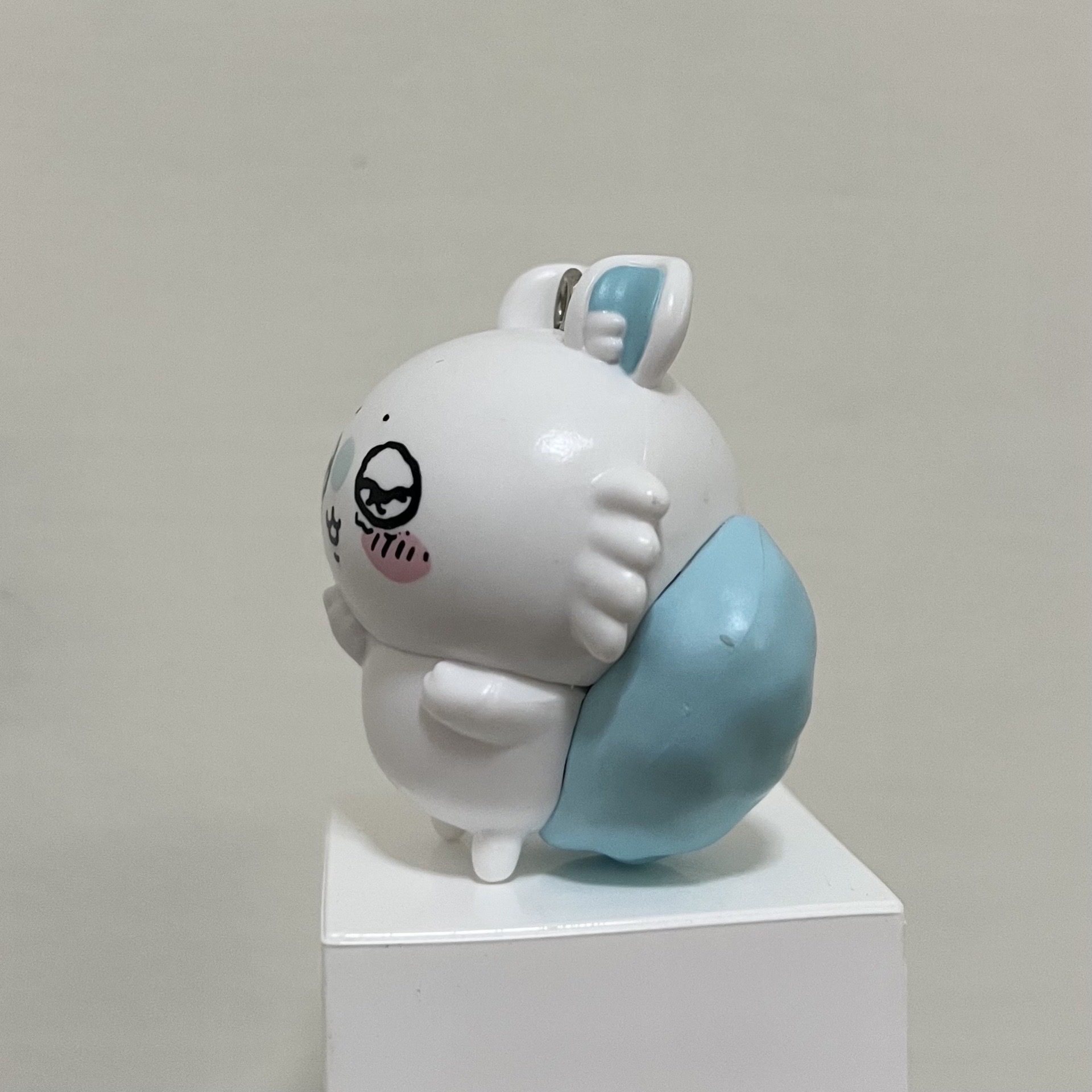 吉伊卡哇 Chiikawa ちいかわ 小桃假哭吊飾 沐浴粉 ꒰՞o̴̶̷̤ᾥo̴̶̷̤՞꒱