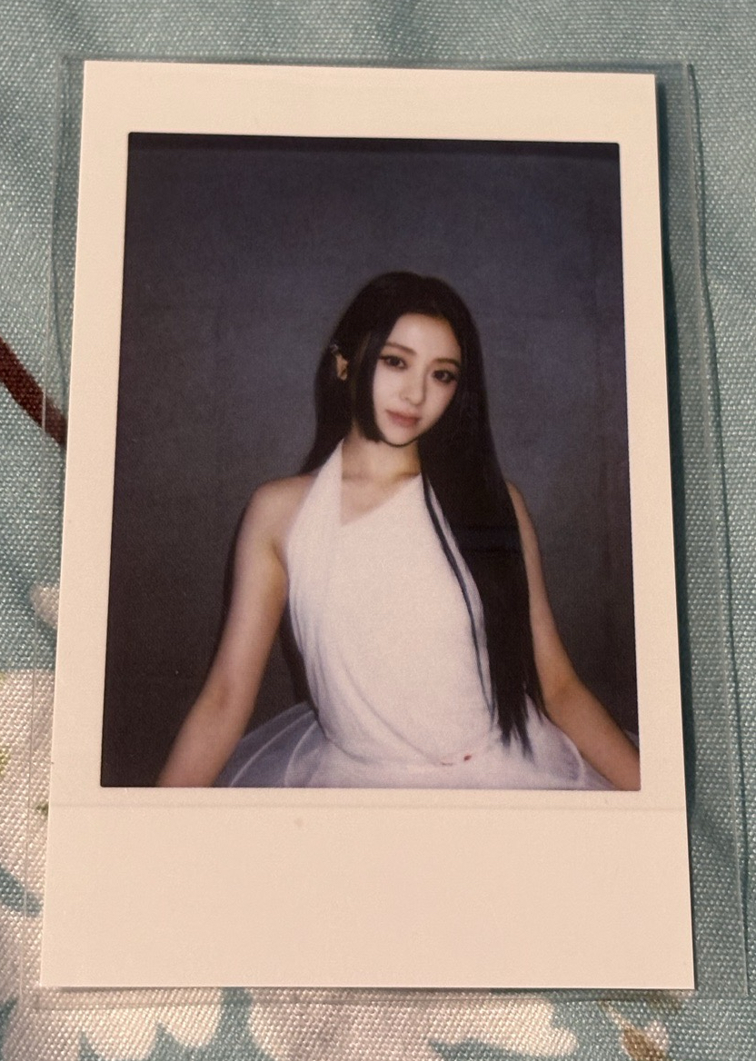 允真 滿額卡 Le sserafim