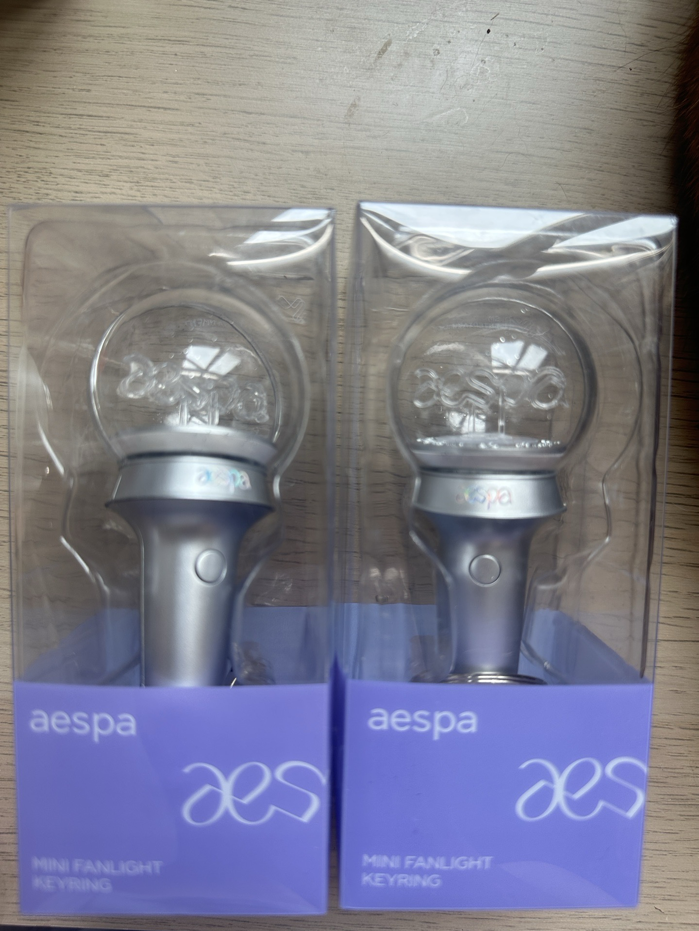 aespa 官方小手燈💙