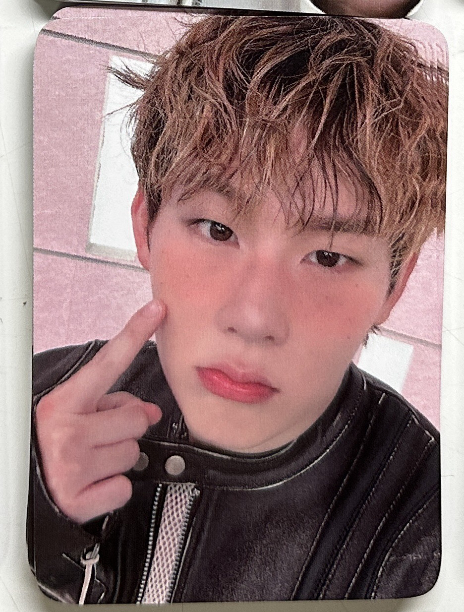 MONSTA X周憲 hellolive特典卡