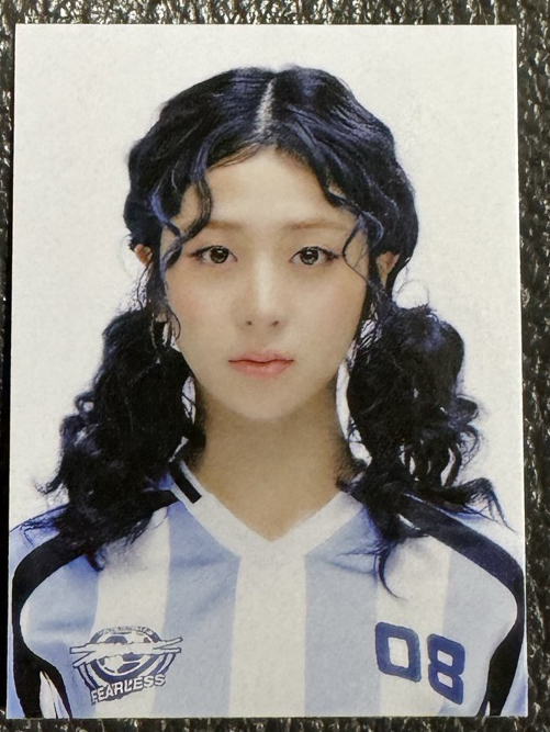 le sserafim 三期會員禮 證件照 允真