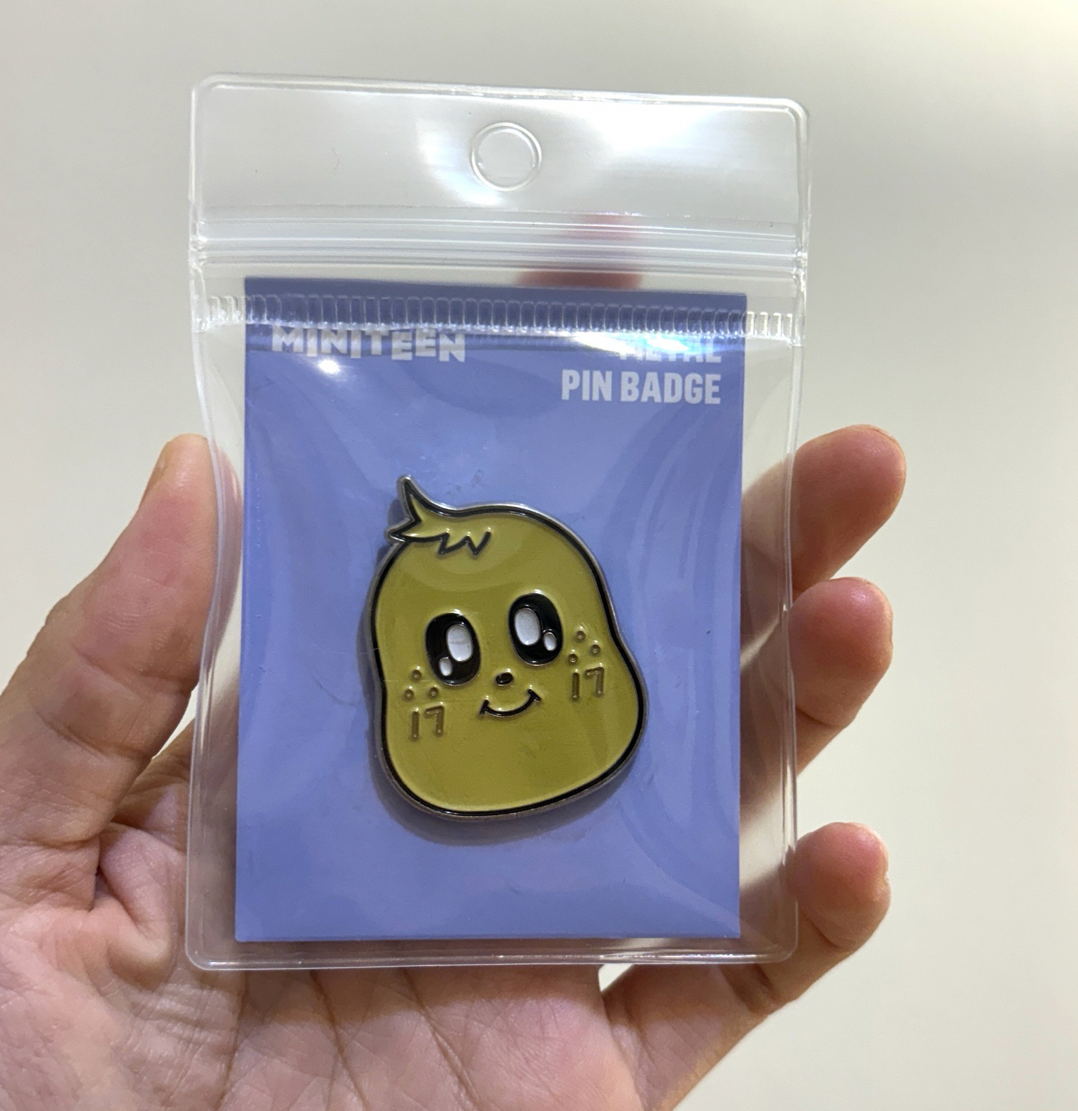 Miniteen 奎胸針（7-11）