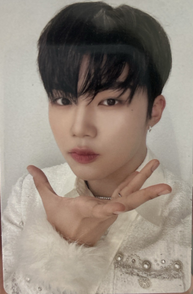 This is my face very cute huh?