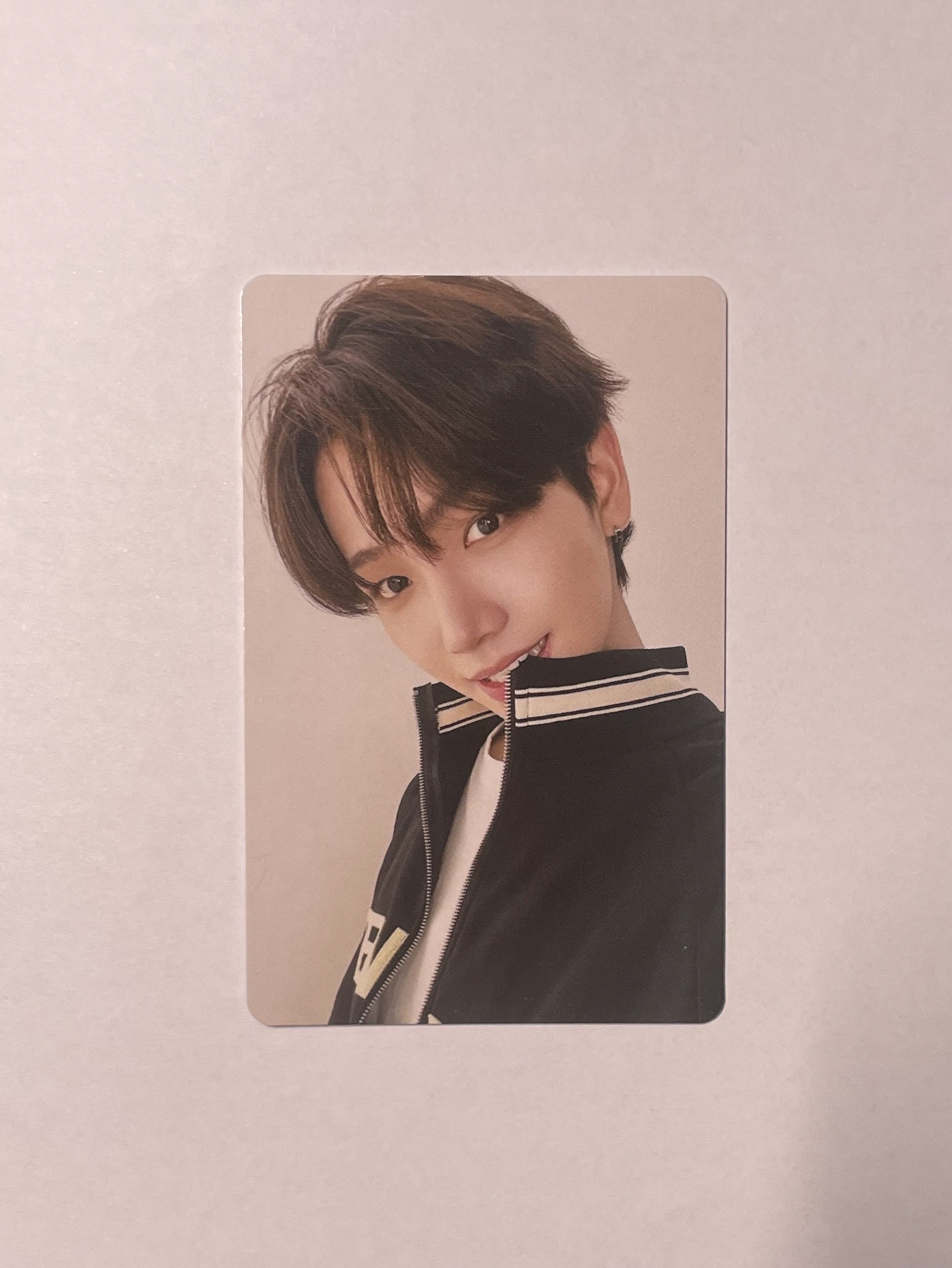 日巡外套卡 明宰鉉