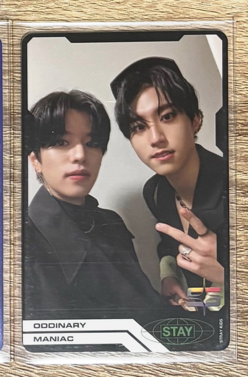 ODDINARY 專輯卡 黑版雙人卡