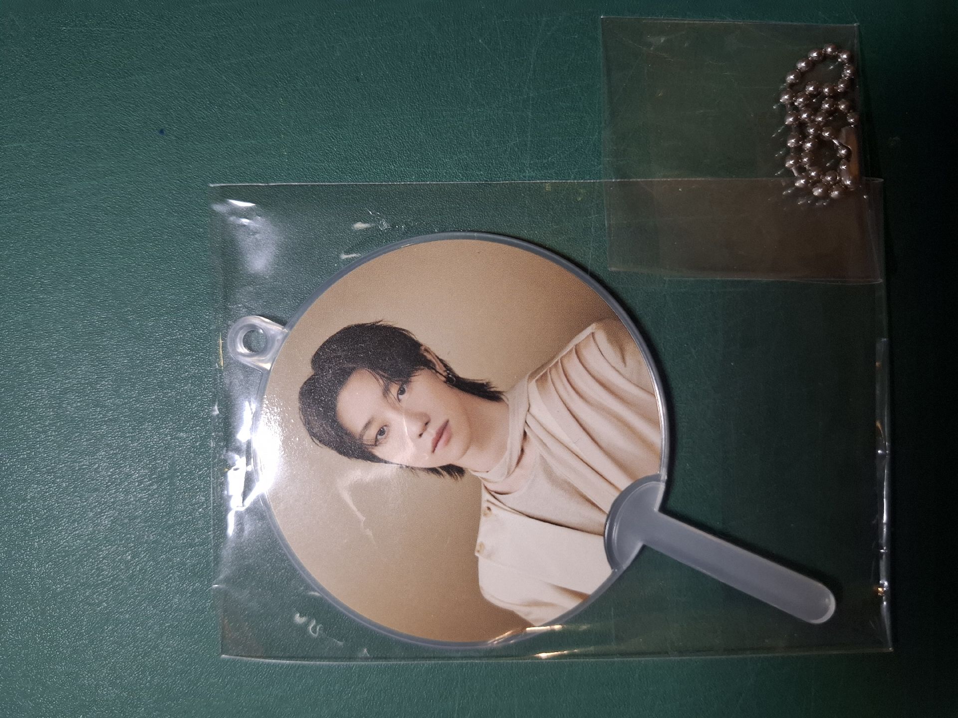 right here 金色小扇 八