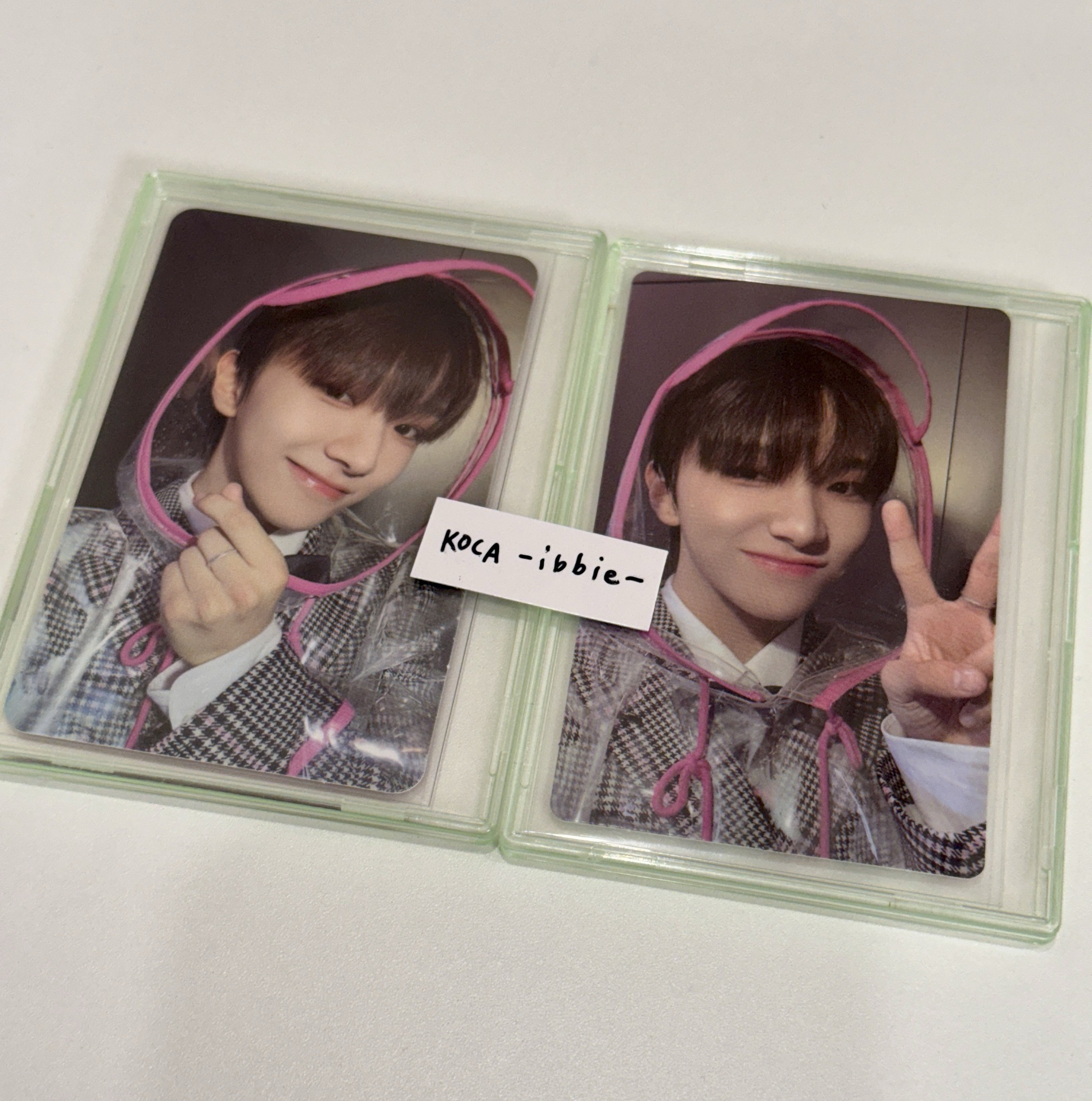 × BOYNEXTDOOR 金雲鶴 粉色雨衣 km蝦皮 pst幸運卡 一套兩張 比耶 比心 