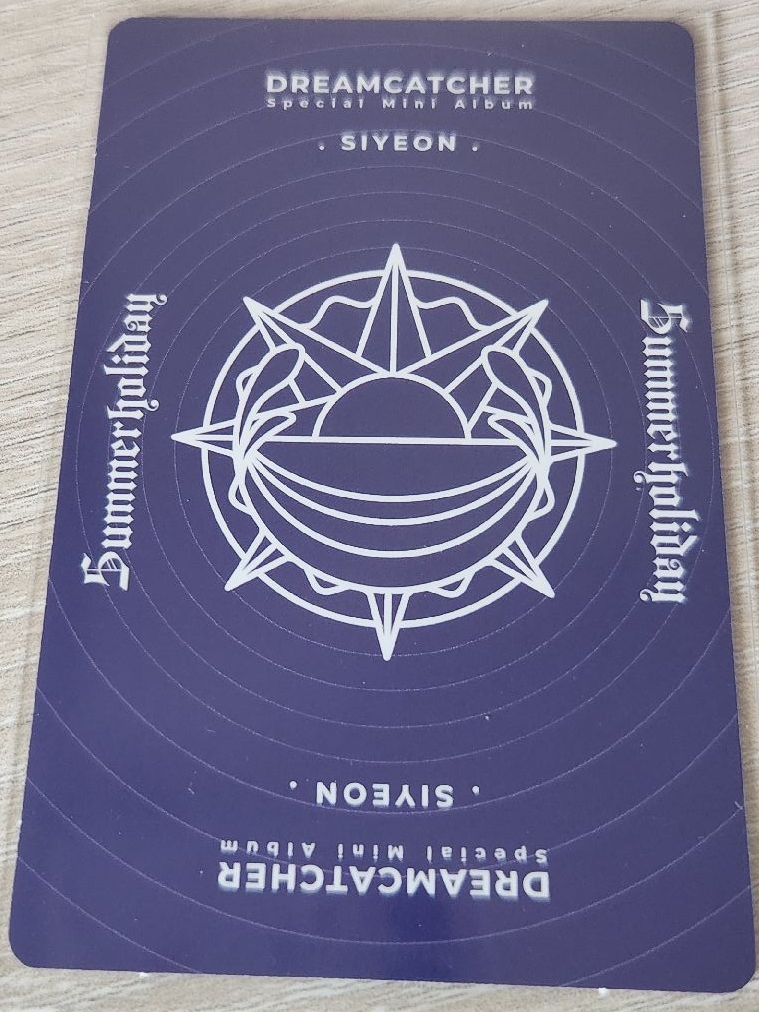 Dreamcatcher-夏日限專卡 Siyeon 