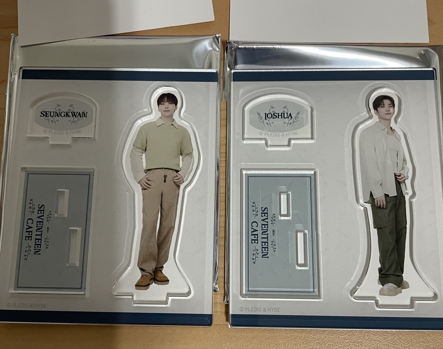 24年 SVT CAFE咖啡廳 Joshua勝寛立牌