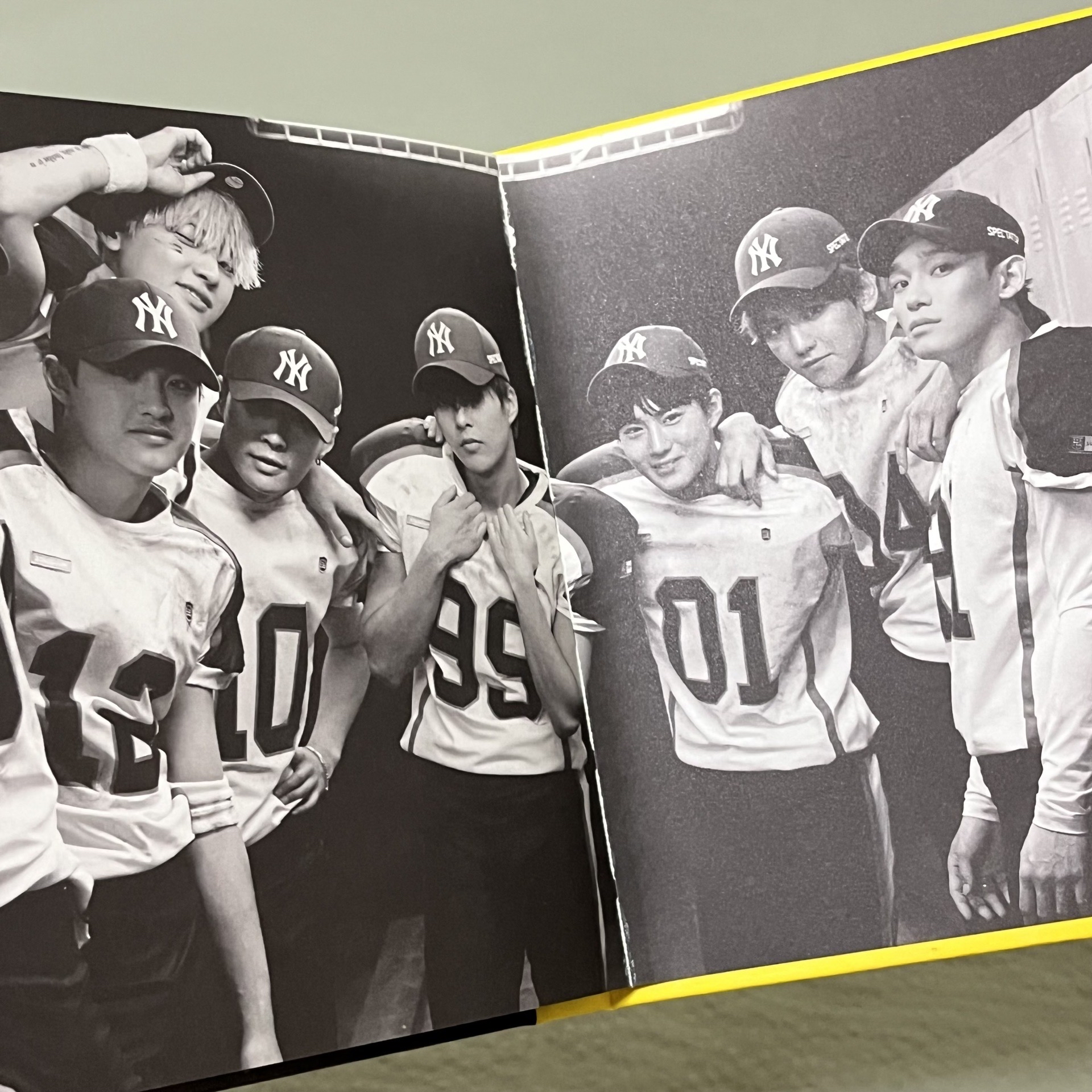 【兩張合售】EXO The 2nd REPACKAGE Album [LOVE ME RIGHT]／EXODUS