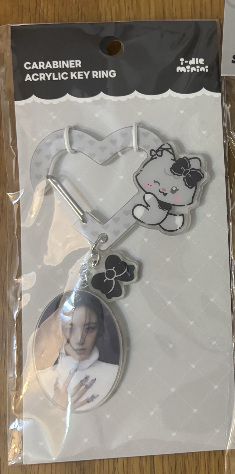 We Are 快閃周邊 愛心吊飾 刷