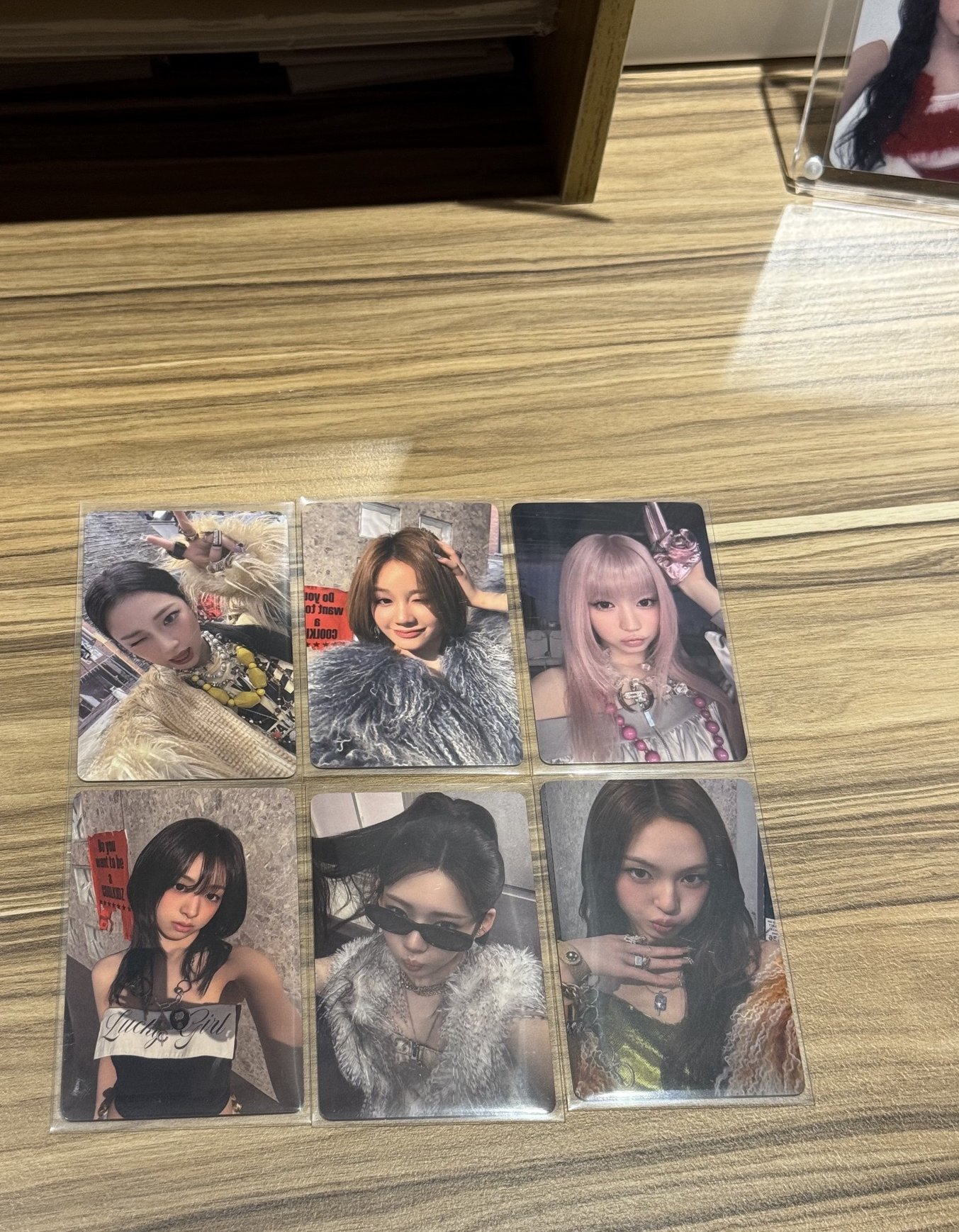 yg中區特典中文卡背