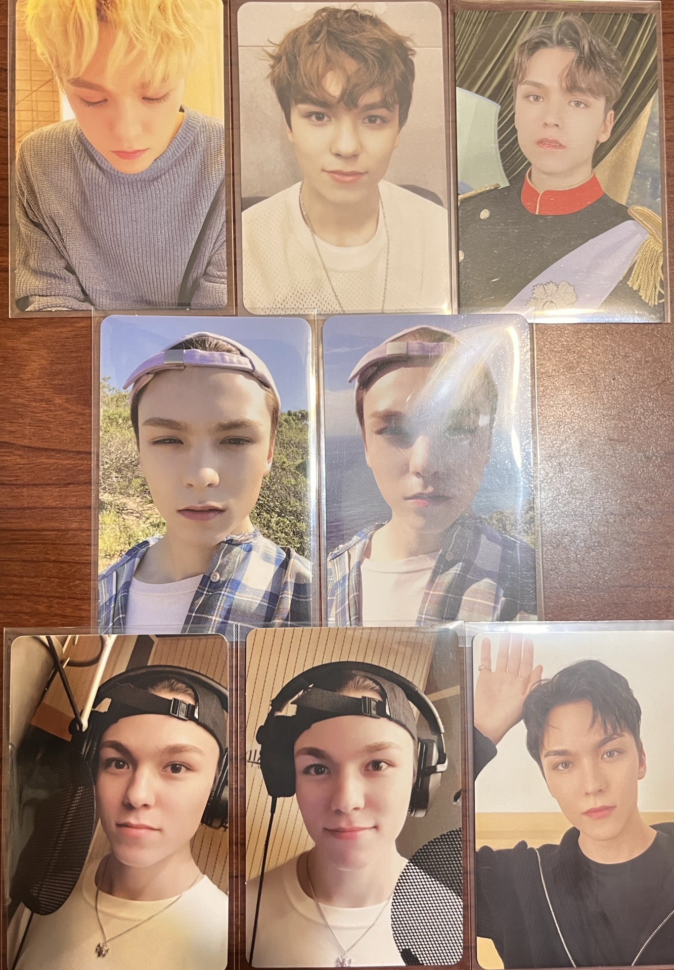 Vernon小啵專卡、軍裝卡