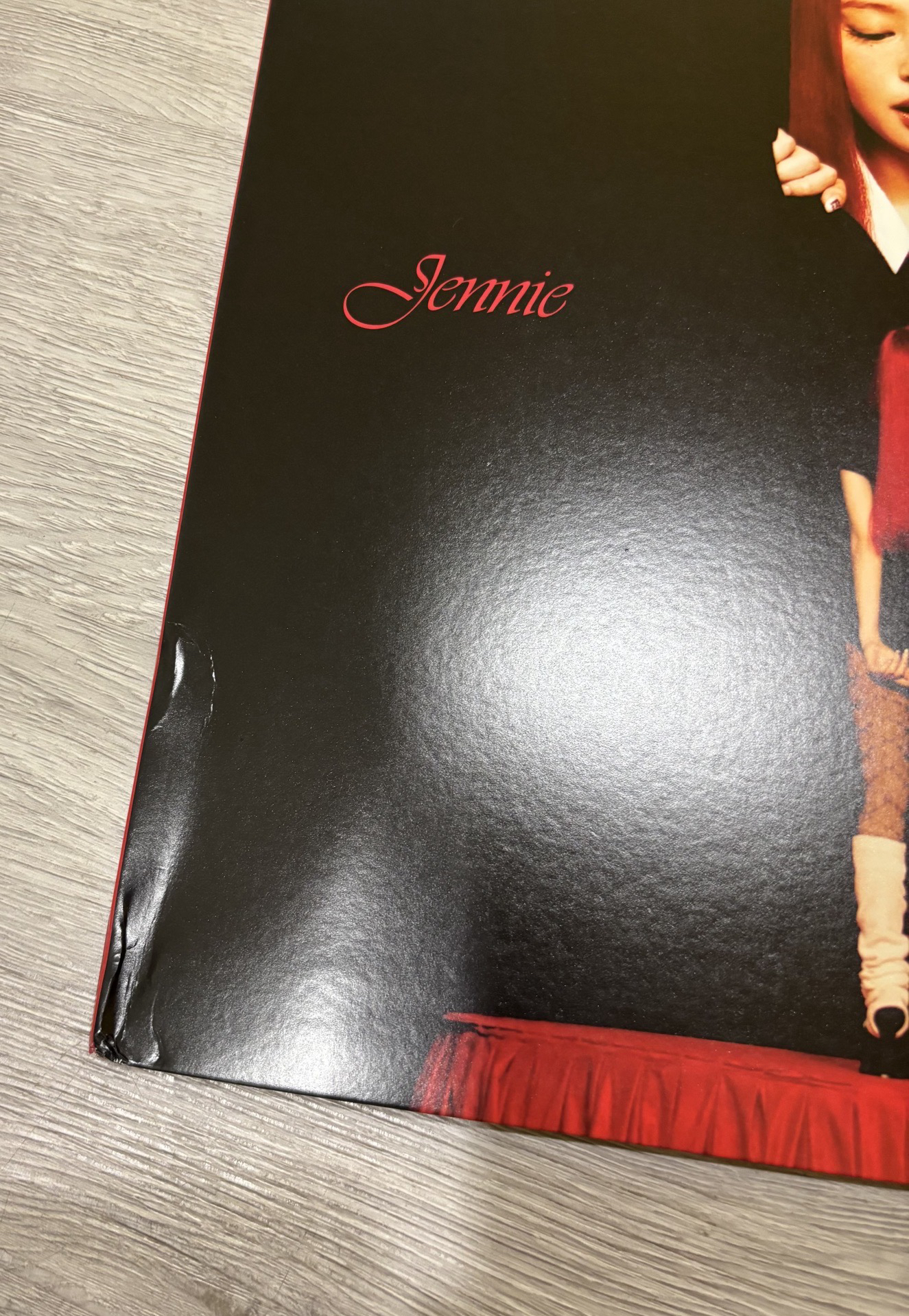 Jennie 《RUBY》親簽紅膠（兩張簽卡）