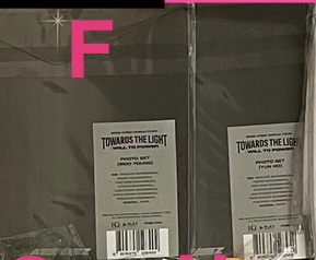 F.TOWARD THE LIGHT 首爾終場演唱成員相片組-榮(未拆)