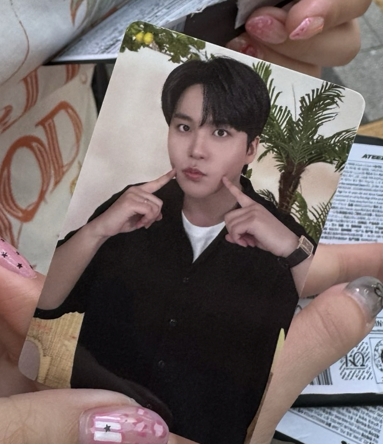 ATEEZ x LINE FRIEND 鍾浩滿額卡