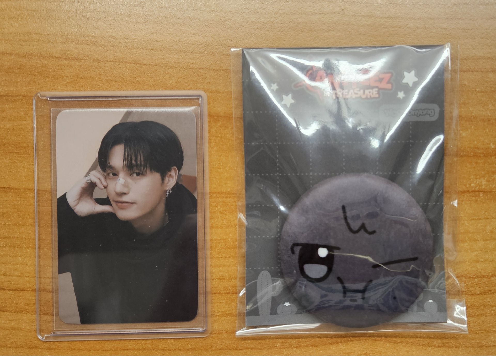 ATEEZ ANITEEZ 日本限定徽章含小卡 呂尚 傘 友榮 鍾浩